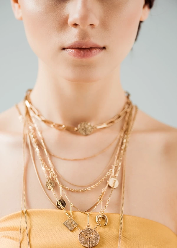 Kırmızı Düğme Detay Crop Hırka